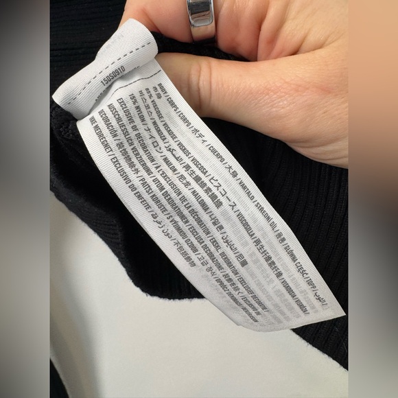 Abercrombie & Fitch Twist Front Off Shoulder Long Sleeve Top - Picture 6 of 6